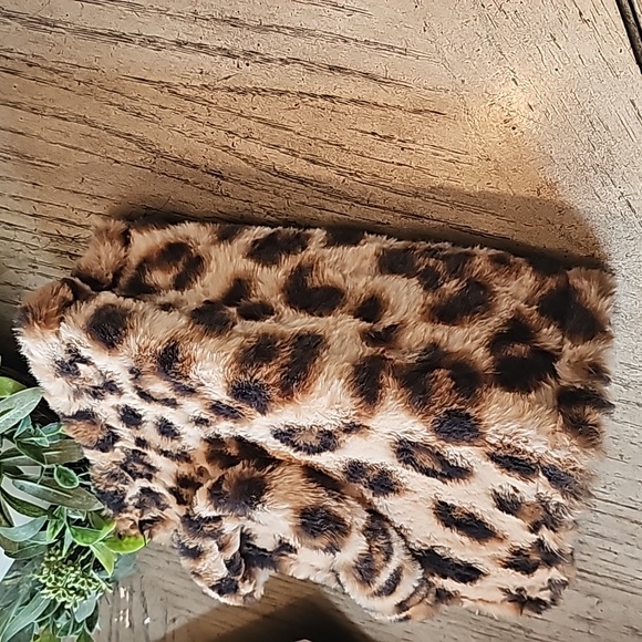 Faux fur leopard tote NWOT - Picture 5 of 6